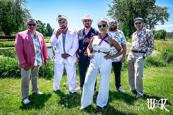 Whole Yachta Love